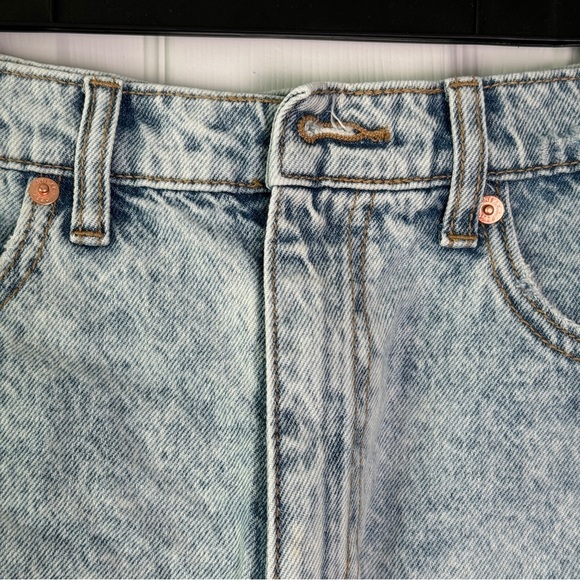Sneak Peak Boutique Jean Shorts - Picture 8 of 8